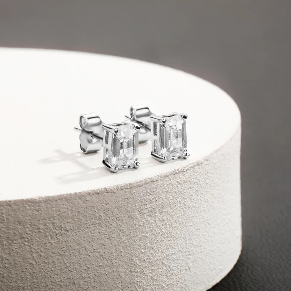 Boucles d'oreilles en diamant baguette simulé