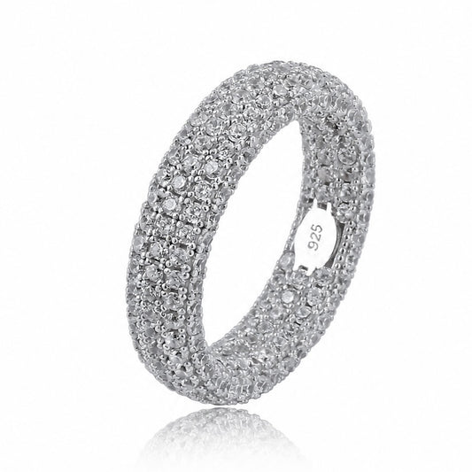 Bague en argent massif entièrement glacée